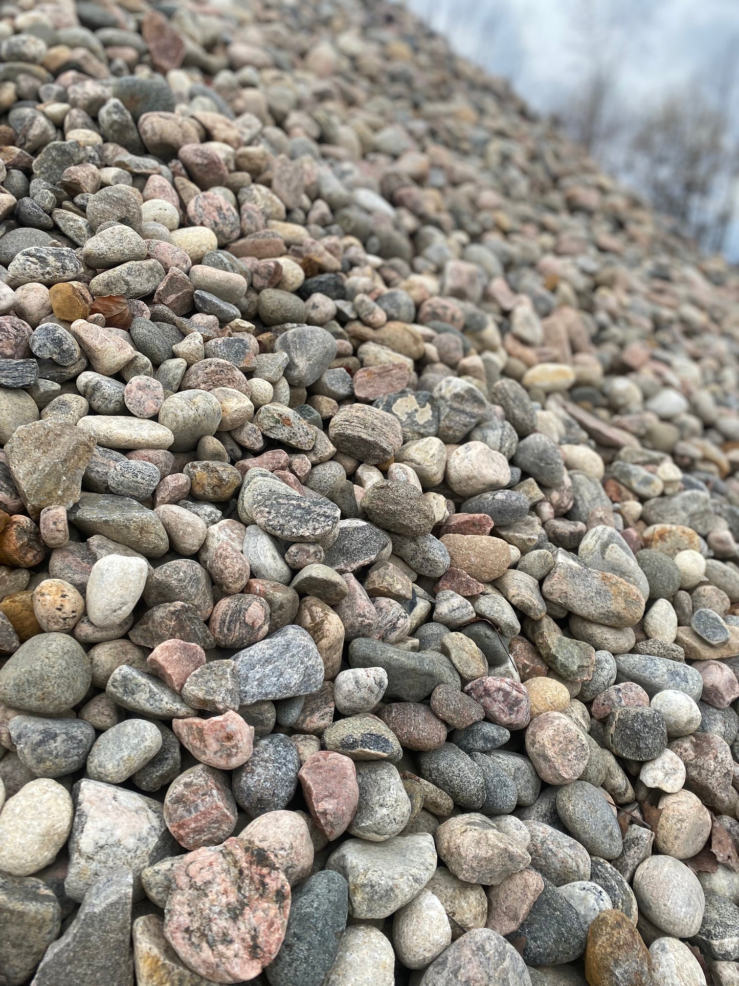 Unwashed River Stone 1 1/2"- 2 1/2"